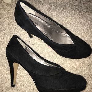 Black Adrienne Vittadini Heel